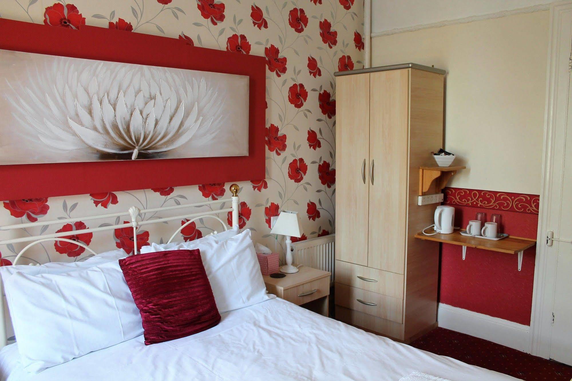 Heathcliff House B&B Exclusively For Adults Free Large Carpark Torquay Exterior foto